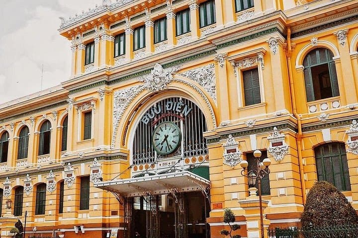 Private Jeep and Walking Tour of Ho Chi Minh City: Saigon Landmarks & Local Eats photo 3