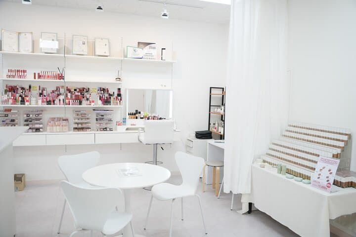 Seongsu Personal Color Analysis — Private Color Consultation & Styling in Seoul photo 2