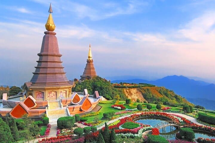 Chiang Mai Doi Suthep Private Day Tour — Temple, Trails & Waterfalls
