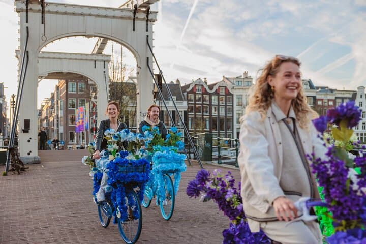 Explore Amsterdam’s Canals on the Iconic Flower Bikes: 1.5‑Hour Guided Tour photo 2
