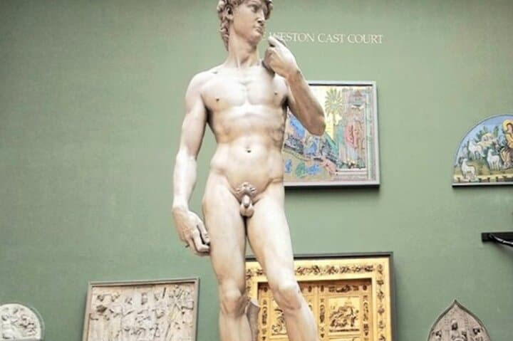 Private guided tour: Victoria and Albert Museum highlights in South Kensington photo 3