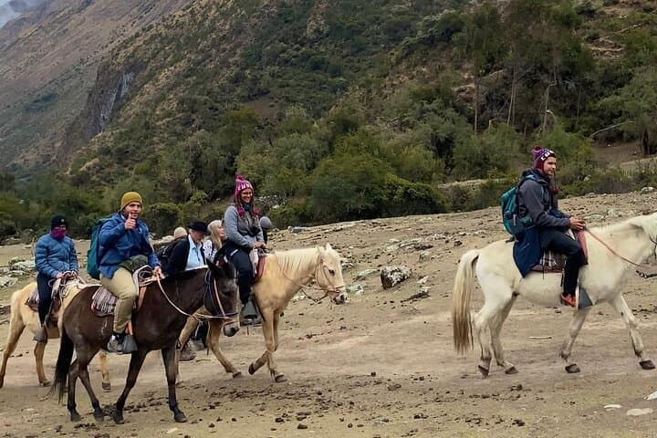 Humantay Lagoon Day Hike: Turquoise Waters and High-Andean Trails photo 4