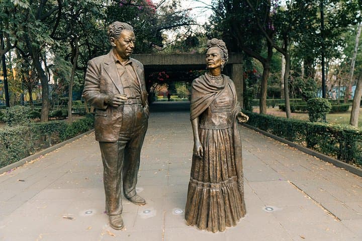 Frida Kahlo Coyoacán Self-Guided Walking Tour — Mexico City Outdoor Audio Guide photo 1