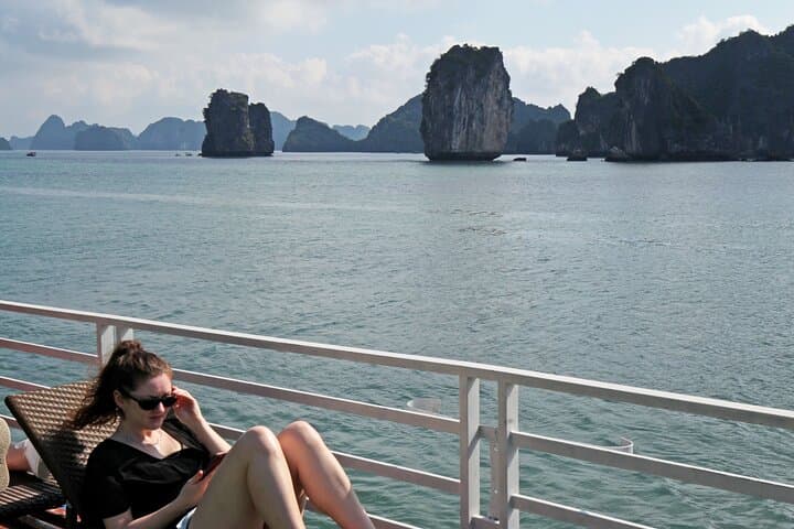 Luxury Halong & Lan Ha Bay 2-Day Cruise with Private Balcony photo 5