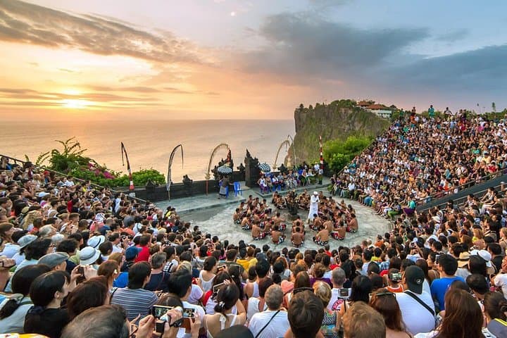 Uluwatu Sunset & Kecak Fire Dance: Cliffside Cultural Sunset Tour in Bali photo 2