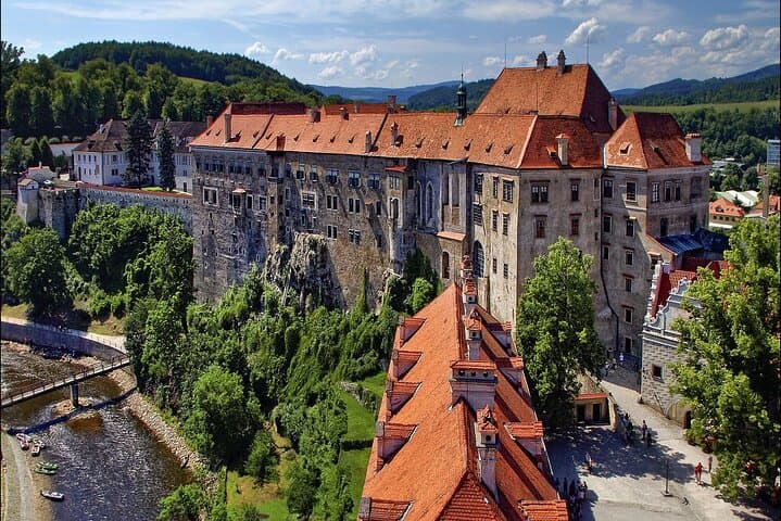 Private Day Tour from Prague to Hallstatt, Český Krumlov & Hluboká photo 5