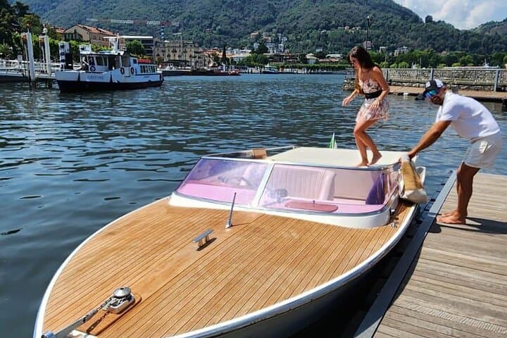 Private Lake Como Speedboat Tour: Prosecco, Villas & Movie Locations photo 4