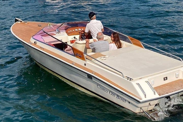 Private Lake Como Speedboat Tour: Prosecco, Villas & Movie Locations photo 3