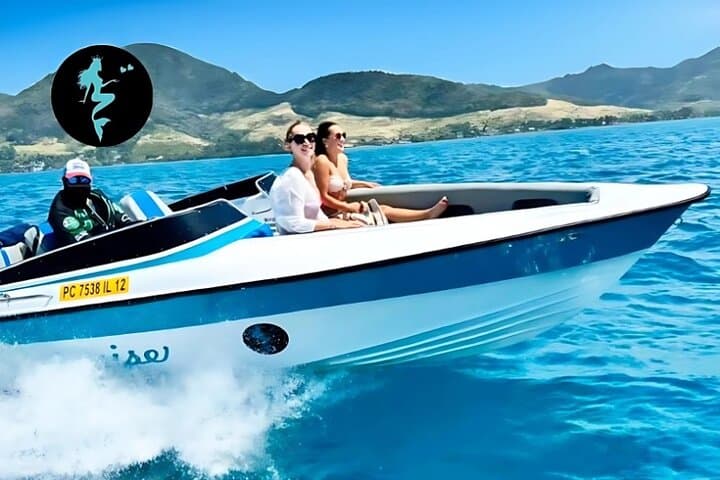 Deer Island & 5-Island Speedboat Cruise with Lunch from Trou d'Eau Douce photo 2