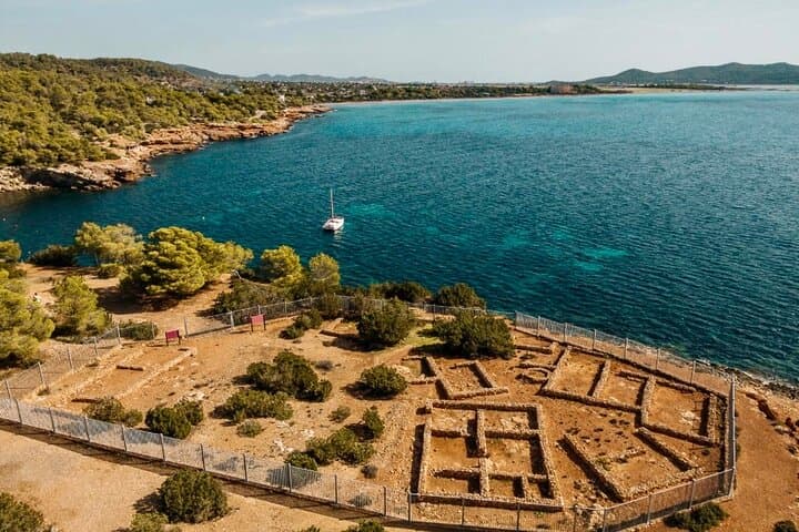 Half-Day Ibiza Photo Tour: Es Vedrá, Sa Caleta & Cala Comte photo 4