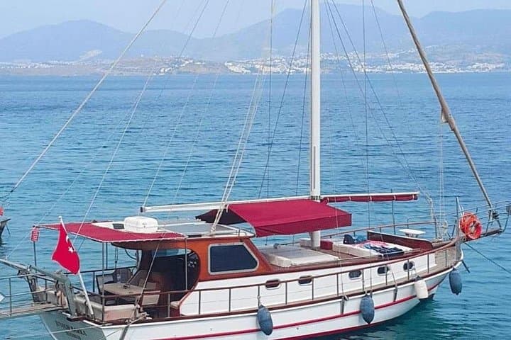 Bodrum Private Boat Snorkeling: 6-Hour Tour of 3 Bays with Lunch photo 1