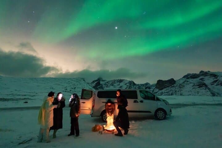 Tromsø Aurora Chase: Small-Group Northern Lights Tour with Warranty