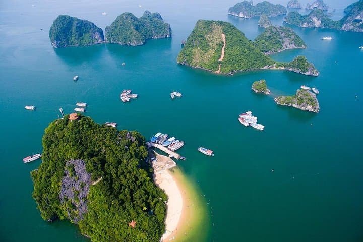 Private 3-Day Halong Bay Cruise to Ba Ham & Tien Ong Caves photo 2