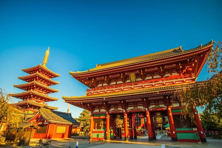 Private Tokyo Walking Tour: Shibuya, Harajuku & Senso-ji with English Guide photo 1