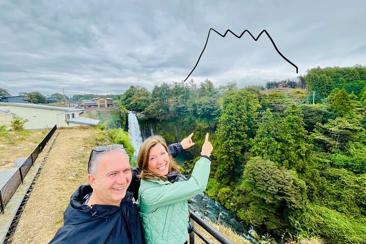 Private Mount Fuji Full-Day Car Tour with Local Guide and Hotel Pickup photo 5