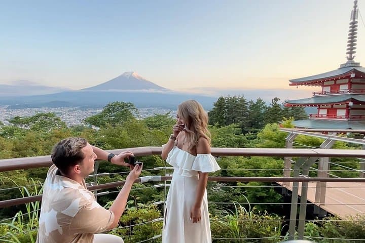 Private Half-Day Mount Fuji Car Tour: Oshino Hakkai, Kawaguchiko & Chureito Pagoda photo 2