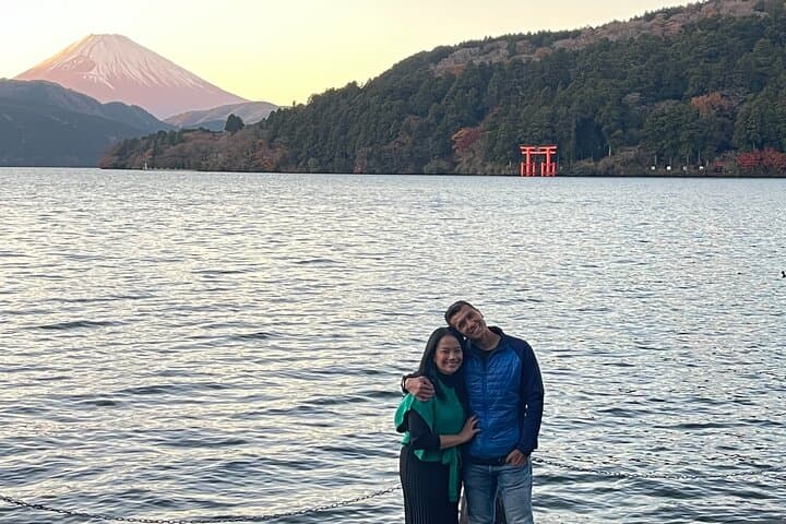 Half-Day Private Hakone Tour — Lake Ashi, Owakudani & Hakone Shrine