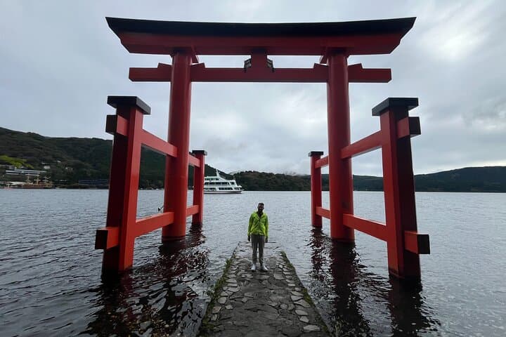 Hakone Private Full-Day Car Tour: Lake Ashi, Owakudani & Local Hotspots photo 3
