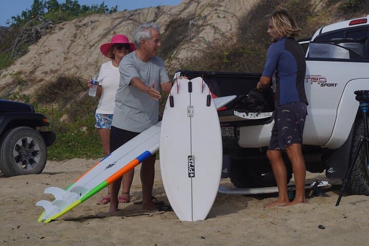 Four-by-Four Surf Lesson: East Cape & Cerritos Beach Surf Transfer with Pro Photos photo 6