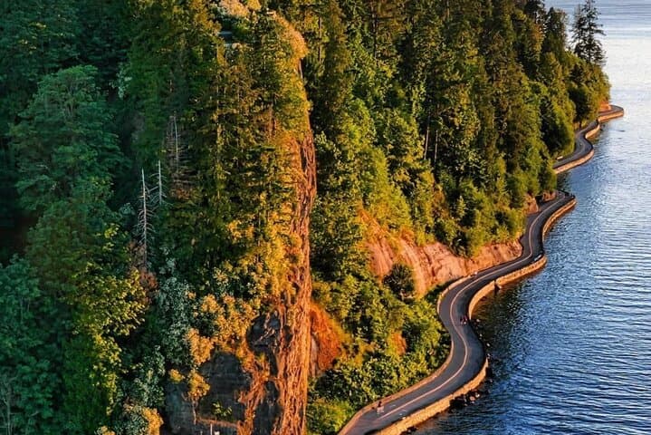Electric Scooter Tour of Stanley Park: Seawall, Totems & Prospect Point