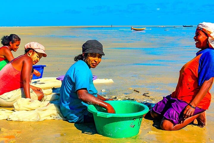 8-Day Madagascar Whale-Watching Tour: Sainte-Marie Island, Lemurs & Cultural Highlights photo 3