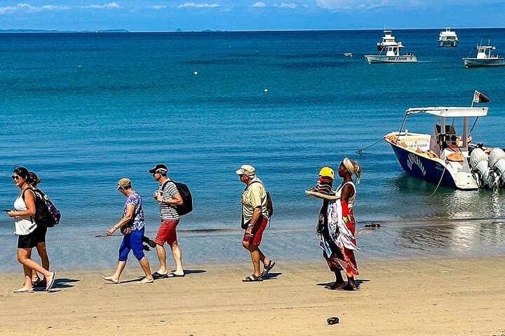 13-Day Madagascar Wildlife & Beach Adventure: Lemurs, Tsingy Rouge & Nosy Be