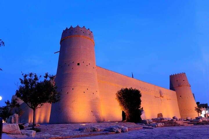 Riyadh Walking Tour: Al Masmak Fortress, Souq Al Zal & Murabba Palace