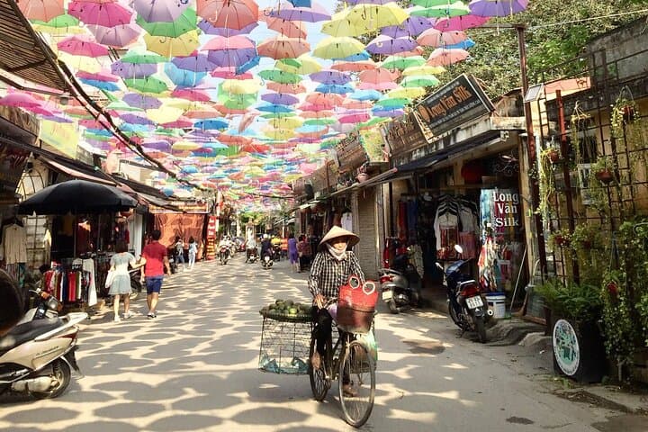 Hanoi Hidden Gems: Van Phuc Silk and Duong Lam Ancient Village Day Trip photo 3