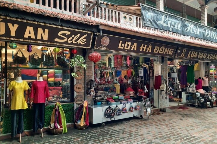 Hanoi Hidden Gems: Van Phuc Silk and Duong Lam Ancient Village Day Trip photo 4
