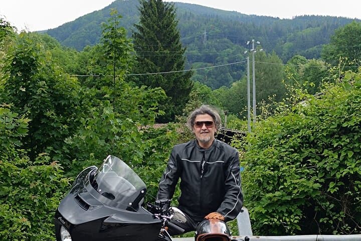 Ride Tuscany’s Quiet Roads: Private Indian Roadmaster Tour Through Hidden Hill Towns photo 2