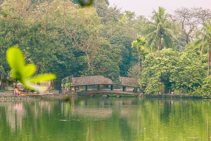 Full-Day Thay Pagoda & Duong Lam Ancient Village Private Tour from Hanoi photo 6