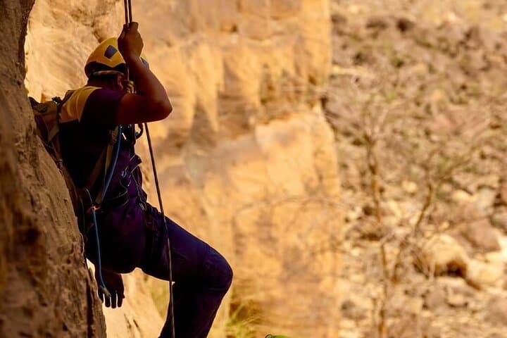 AlUla Rock Climbing: Scale Sandstone Cliffs Over Ancient Hegra