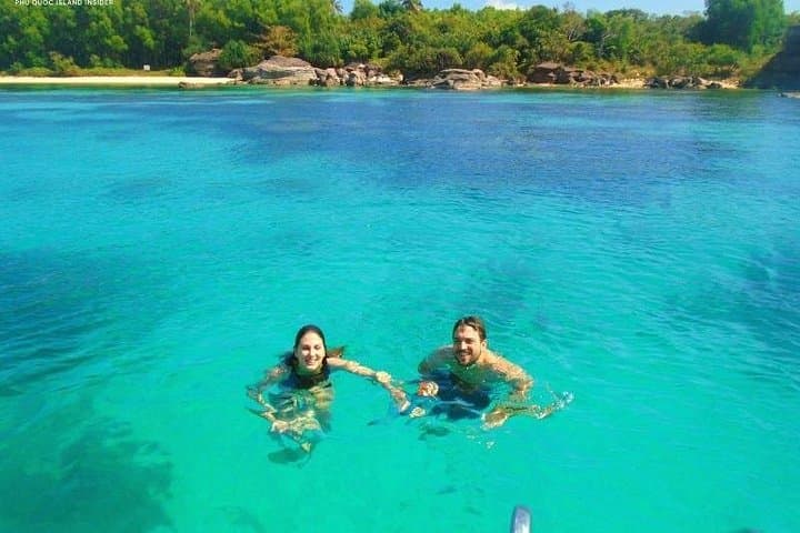 Discover 3 Islands of Phu Quoc: Full-Day An Thoi Archipelago Boat Tour photo 3