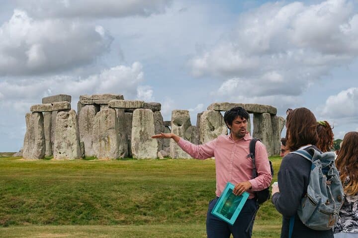 Stonehenge Half-Day Luxury Guided Tour from Bath — Skip the Lines & Explore