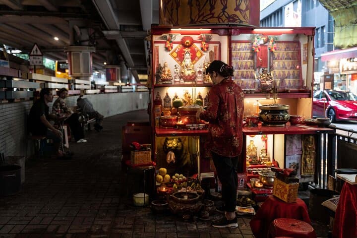 Hong Kong After Dark: Small-Group Night Tour with Star Ferry, Tram & Night Markets photo 6