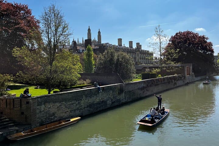 Self-Guided Cambridge Walking Tour: Fitzwilliam, King's College & The Backs photo 4