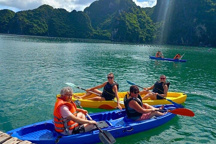 Lan Ha Bay 3-Day Retreat: Sunsets, Seafood & Silent Limestone Peaks photo 6