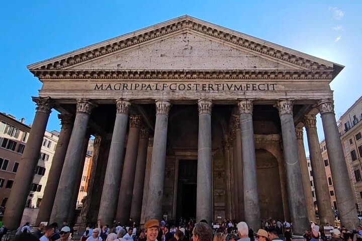 Explore Rome by Golf Cart: Private 3-Hour Street Food and Sights Tour photo 4