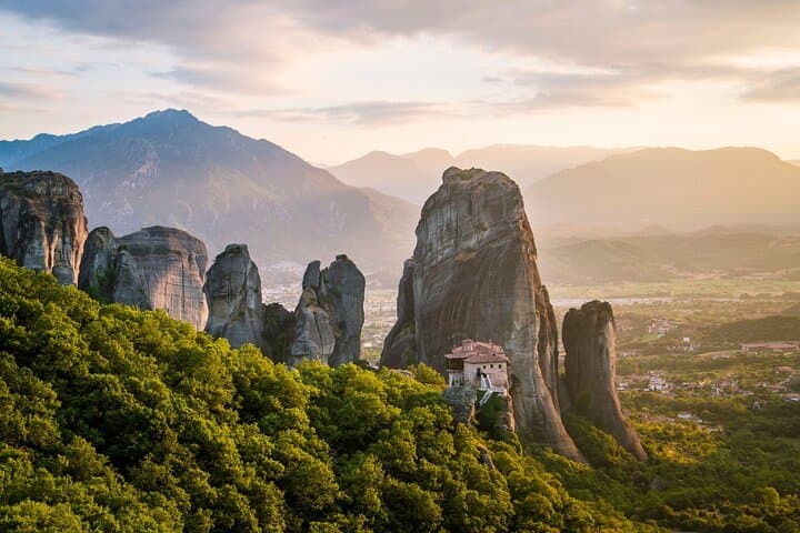 2-Day Private Tour to Delphi and Meteora — Ancient Greece Road Trip from Athens