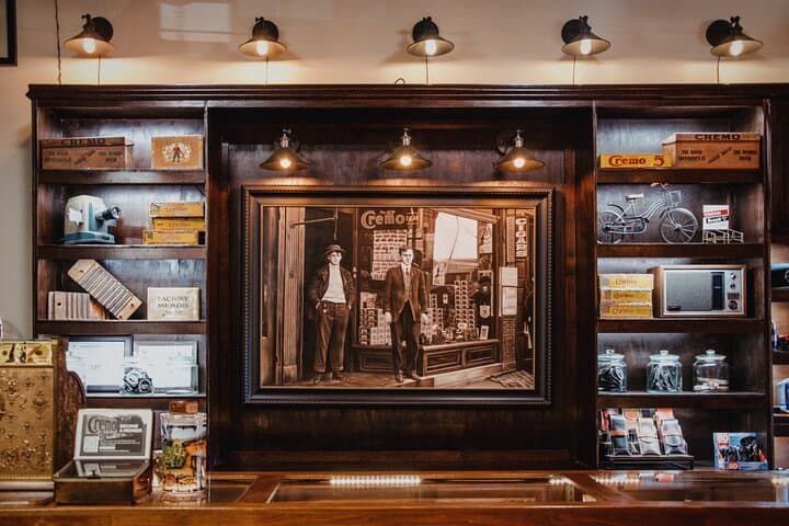 Inside Miami’s Cigar Craft: Cuban Coffee & Hand-Rolled Cigars Tour photo 5