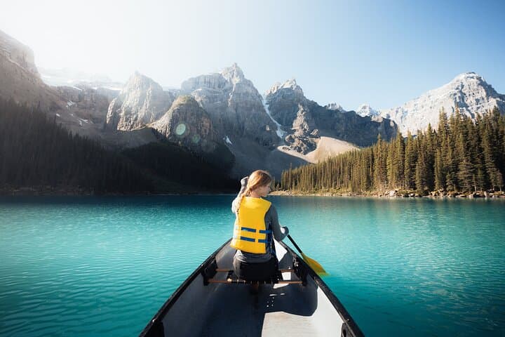 Moraine Lake & Lake Louise Day Trip from Banff — How to Experience the Turquoise Lakes photo 4