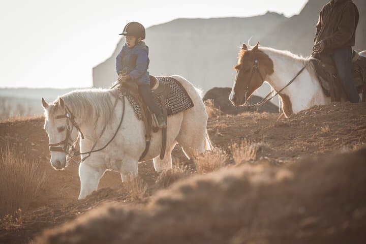 Capitol Reef 1-Hour Western Horseback Ride — Red Bluff & Waterpocket Fold Loop photo 5