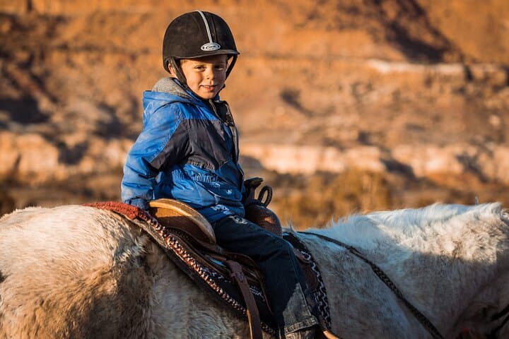 Capitol Reef 1-Hour Western Horseback Ride — Red Bluff & Waterpocket Fold Loop photo 6
