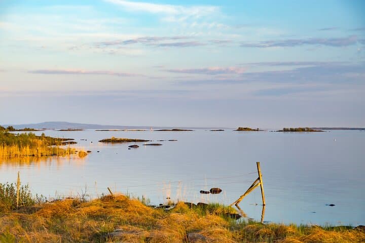 Private Guided Boat Tour on Lake Vänern — Lurö Archipelago & Birdwatching photo 2