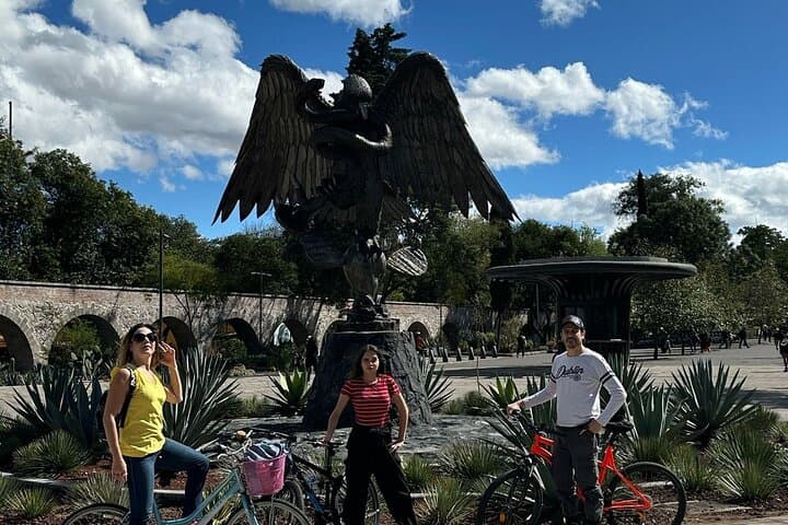 Chapultepec Park Bike & Cable Car Tour — Sunset Views Over Mexico City photo 4