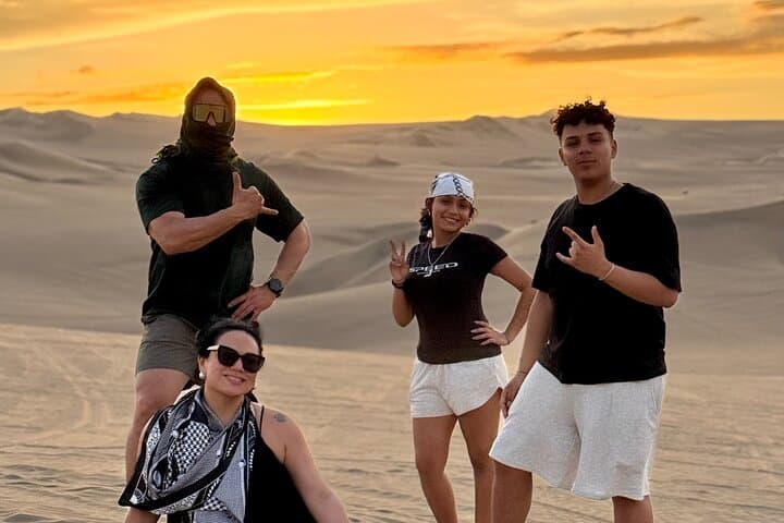 Paracas, Huacachina & Vineyards: Private Full-Day All-Inclusive from Lima