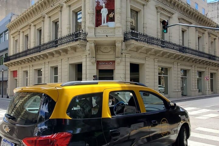 Private Buenos Aires Taxi Tour: San Telmo, Obelisk & La Boca photo 6