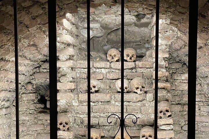 Dark Tourism in Lima: Catacombs & Presbítero Matías Maestro Cemetery Tour photo 3