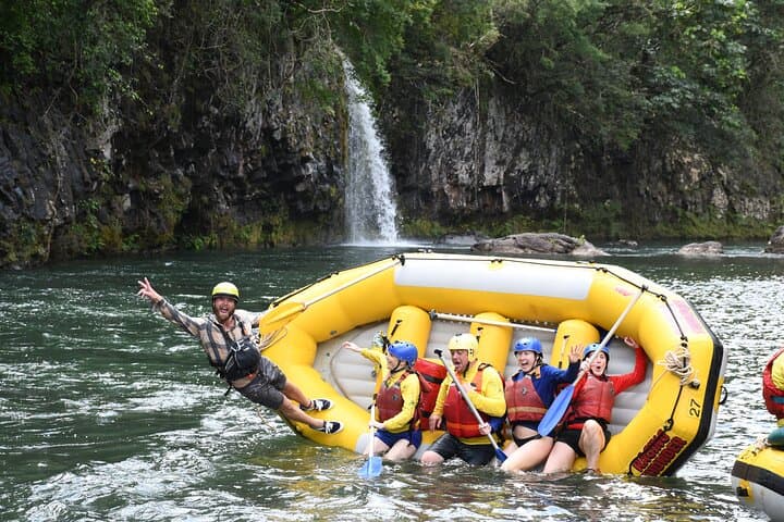 Tully River Full-Day White Water Rafting — Grade 4/5 in Tully Gorge photo 6