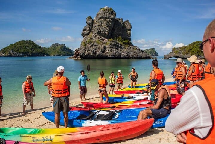 Exploring Angthong: Kayaking, Snorkeling & The Emerald Lake Viewpoint photo 3